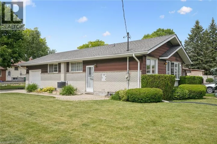 19 WEICHEL Street, Kitchener, Ontario N2M2A5
