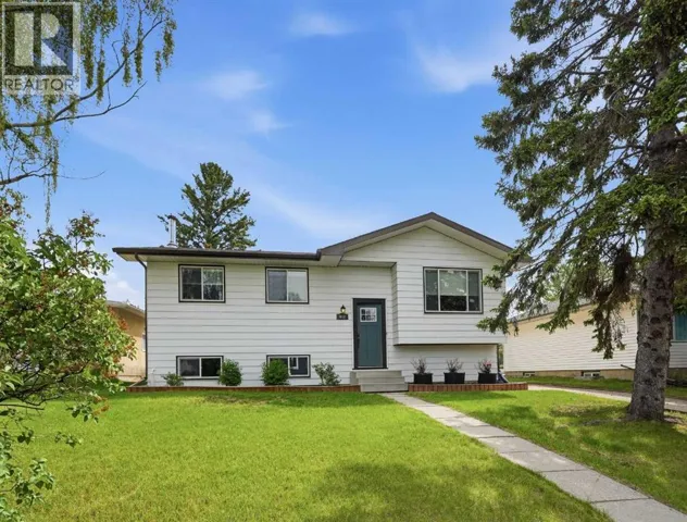 652 12 Avenue, Carstairs, Alberta T0M0N0