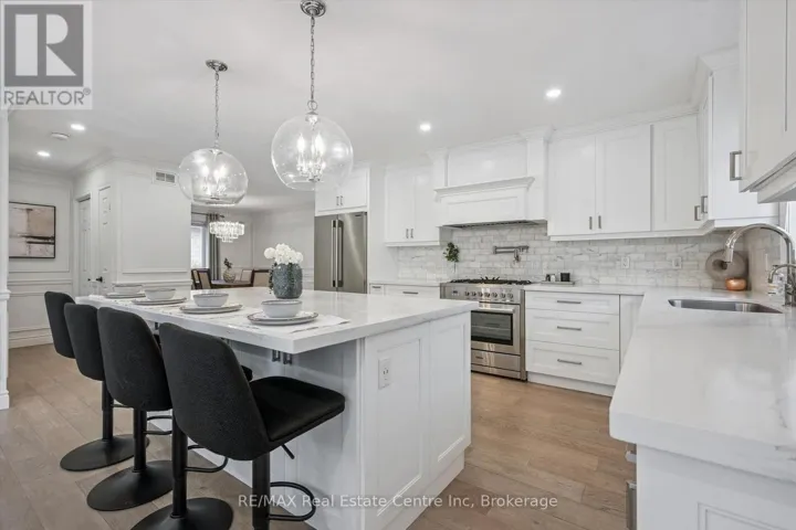 18 KEYS CRESCENT, Guelph (Clairfields/Hanlon Business Park), Ontario N1G5J7