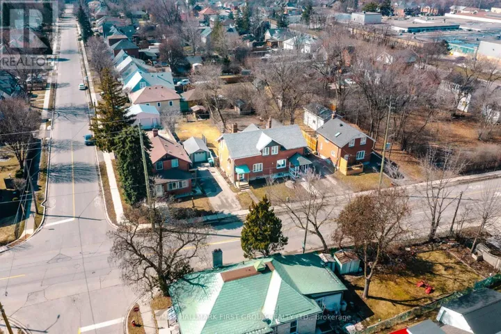 7 MCMURCHY AVENUE S, Brampton (Downtown Brampton), Ontario L6Y1Y1