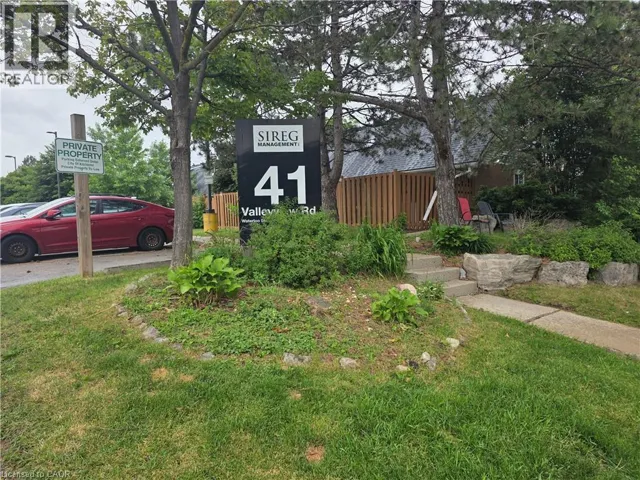41 VALLEYVIEW Road Unit# 11, Kitchener, Ontario N2E3H9