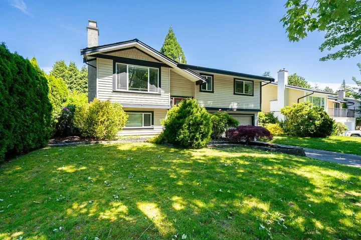 17223 61B AVENUE, Surrey, British Columbia V3S5M7
