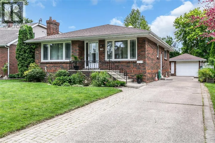 845 ROSSINI BOULEVARD, Windsor, Ontario N8Y2Z2