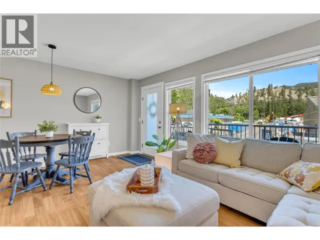 5460 CLEMENTS Crescent Unit# 103, Peachland, British Columbia V0H1X5
