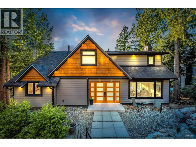 130 OCEANVIEW PLACE, Lions Bay, British Columbia V0N2E0