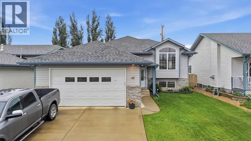 46 Livingston Close, Lacombe, Alberta T4L2J3