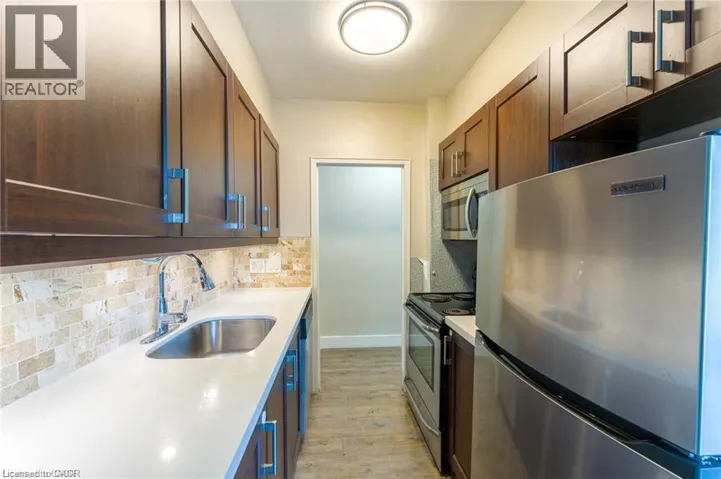 326 HUNTER Street E Unit# 402, Hamilton, Ontario L8N1N6