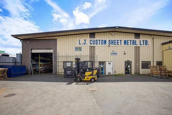 17940 ROAN PLACE, Surrey, British Columbia V3S5K1