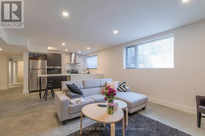 LOWER - 49 CHIPPEWA AVENUE, Ottawa, Ontario K2G1X8