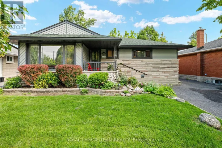 879 PLEASANT PARK ROAD, Ottawa, Ontario K1G1Z1