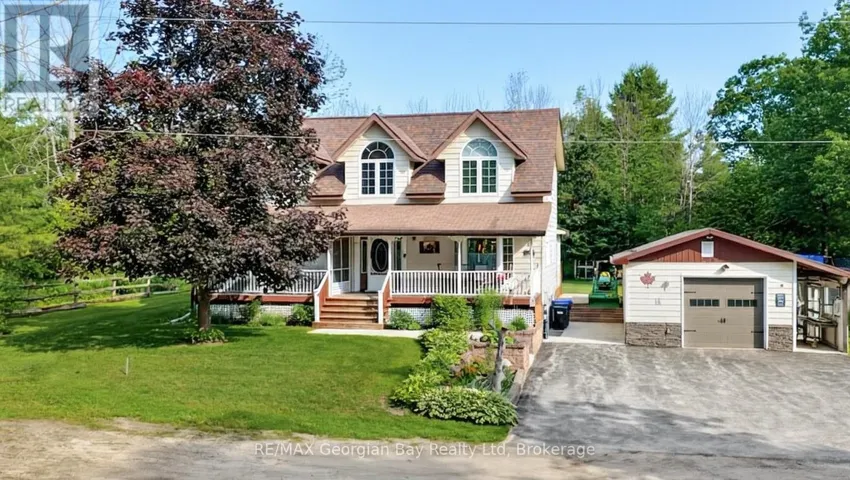 4 MOORE AVENUE, Tay, Ontario L0K2A0