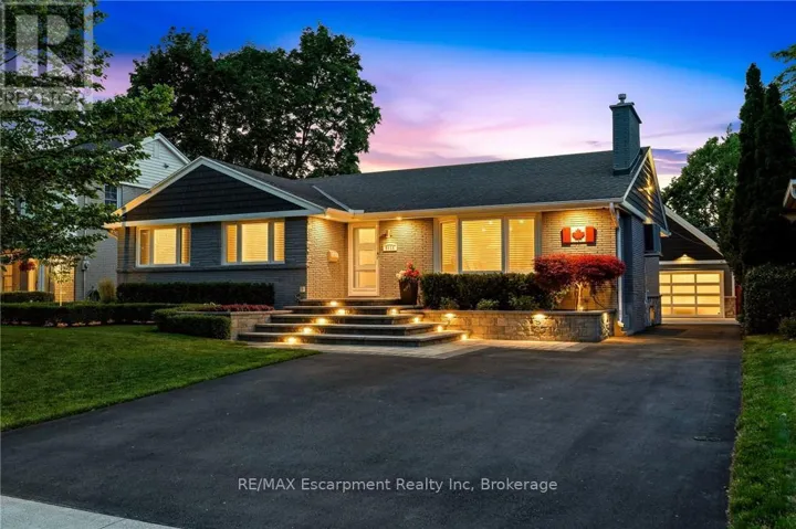 2113 COURTLAND DRIVE, Burlington (Brant), Ontario L7R1R7