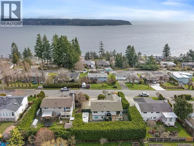 724 Galerno Rd, Campbell River, British Columbia V9W5J3