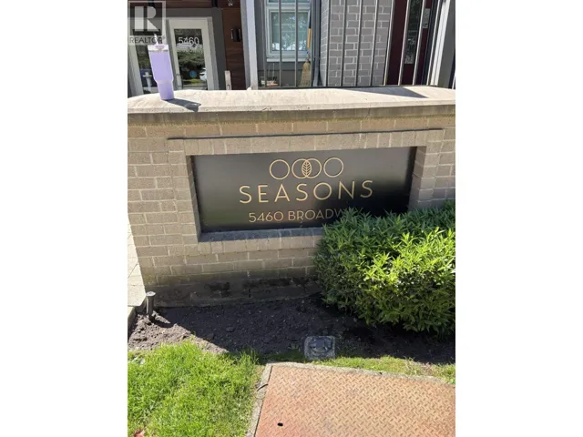 319 5460 BROADWAY, Burnaby, British Columbia V5B0B4