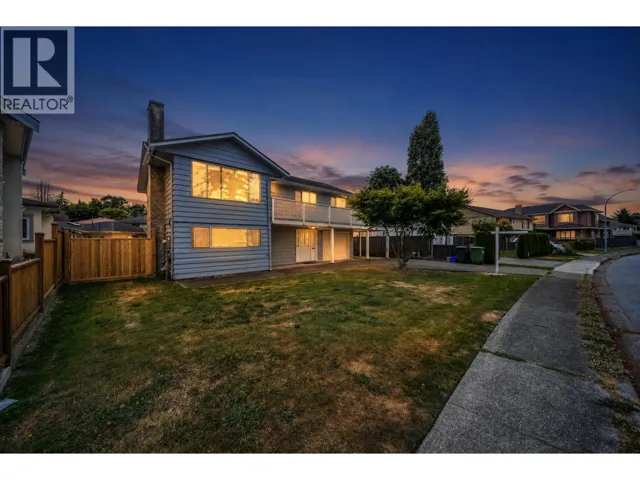 6439 AZURE ROAD, Richmond, British Columbia V7C2R8