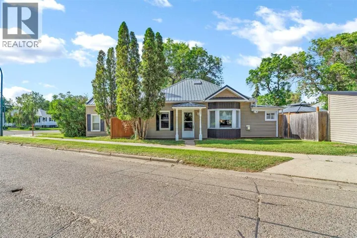 212 6 Street SE, Medicine Hat, Alberta T1A1H1