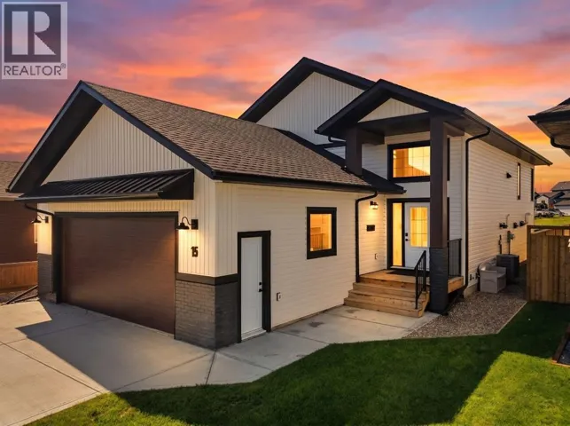 15 Aura Drive, Blackfalds, Alberta T4M0N3