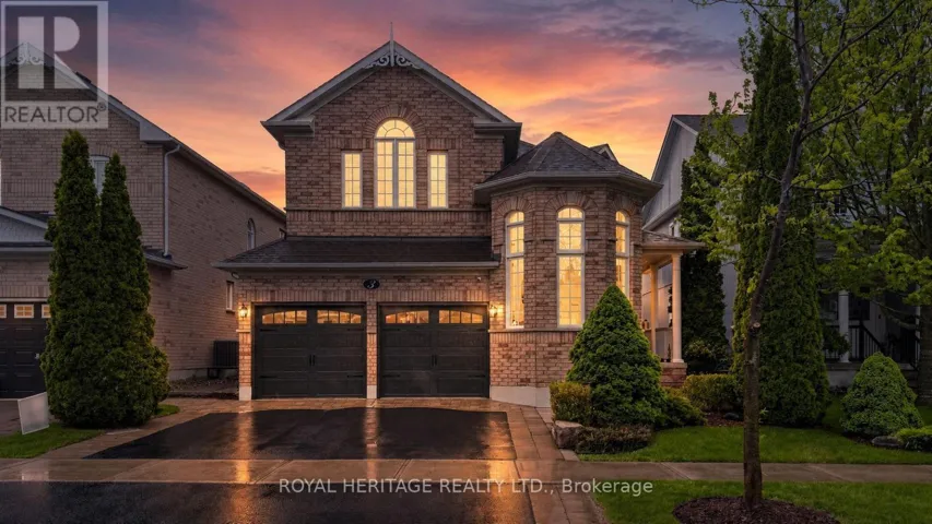 3 KINROSS AVENUE, Whitby (Brooklin), Ontario L1M2C8