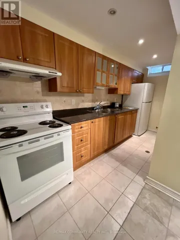 18 SKIPPERHILL CRESCENT, Toronto (Rouge), Ontario M1X1W1