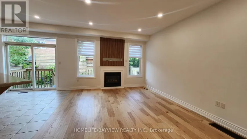 (MAIN) - 51 WALDRON CRESCENT, Richmond Hill (Oak Ridges), Ontario L4E4A3