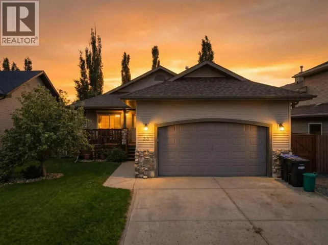 23 Lakeland Road, Sylvan Lake, Alberta T4S0A3
