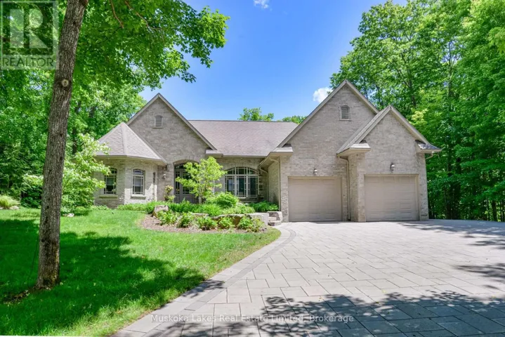 44 ESTATE DRIVE, Muskoka Lakes (Medora), Ontario P0B1J0