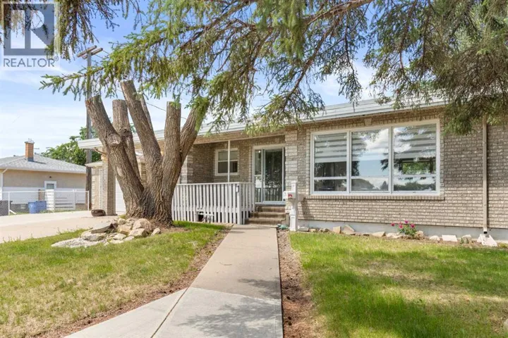 890 Hargrave Way NW, Medicine Hat, Alberta T1A6Y9