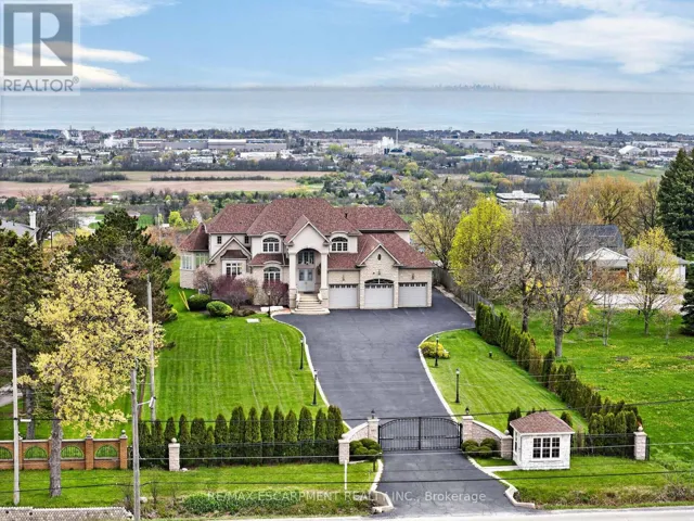 803 RIDGE ROAD, Hamilton, Ontario L8J2Y3