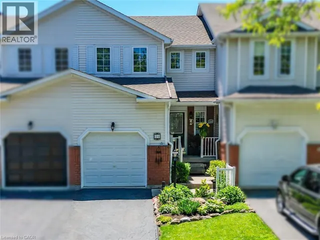 16 WALKER Court, Grimsby, Ontario L3M5J5