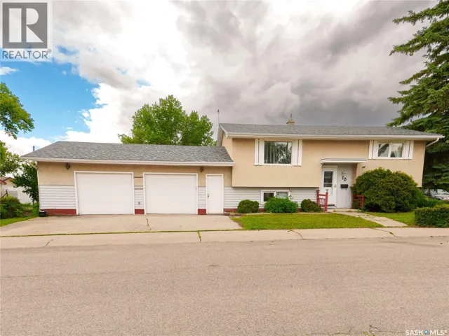 10 Roberts PLACE, Regina, Saskatchewan S4T6K6