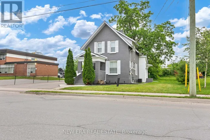 11 ALBERT STREET N, Kawartha Lakes (Lindsay), Ontario K9V4J3