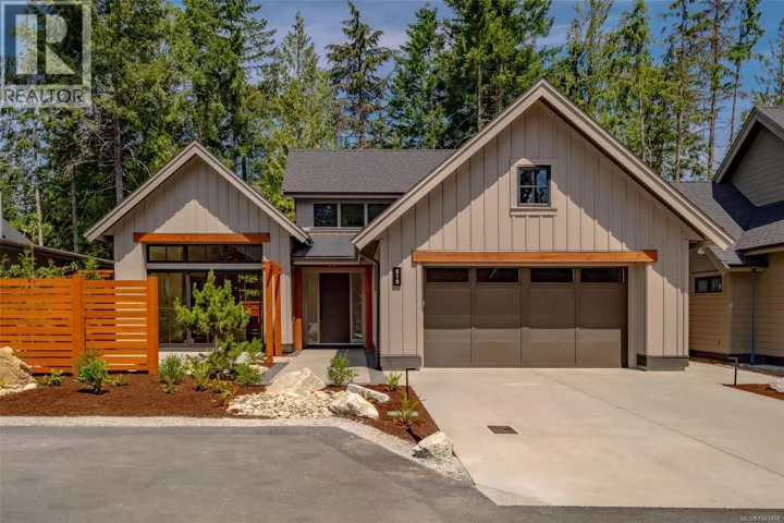 513 Hole-In-One Dr, Qualicum Beach, British Columbia V9K0B9