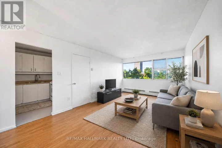 304 - 725 DON MILLS ROAD, Toronto (Flemingdon Park), Ontario M3C1S6