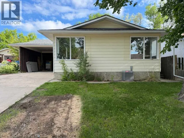 185 Pensacola Court W, Lethbridge, Alberta T1K4R7