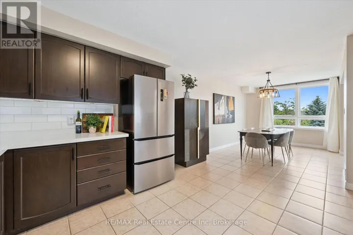 202 - 904 PAISLEY ROAD, Guelph (Willow West/Sugarbush/West Acres), Ontario N1K0C6