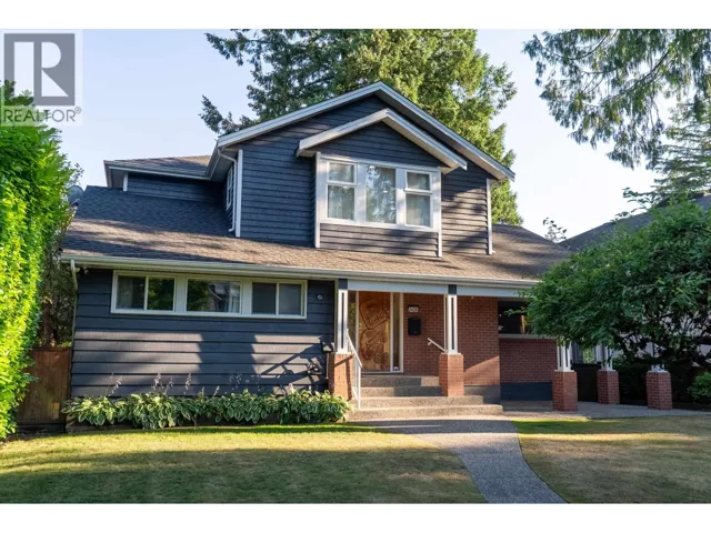 2426 W 34TH AVENUE, Vancouver, British Columbia V6M1G7