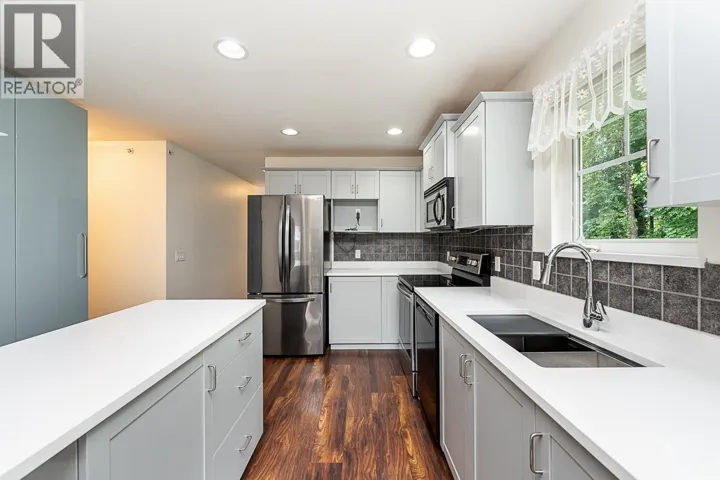 328 3000 RIVERBEND DRIVE, Coquitlam, British Columbia V3C6R1