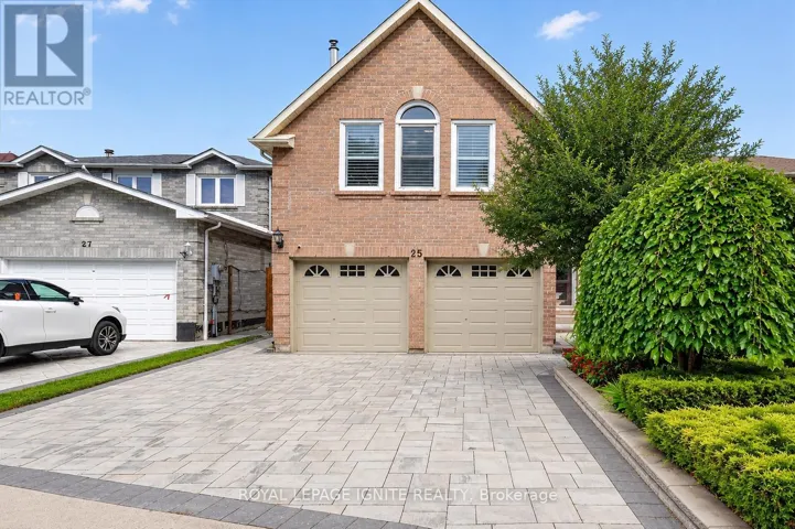 25 VALLEY CENTRE DRIVE, Toronto (Rouge), Ontario M1X1K9