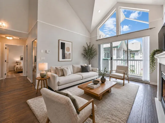 320 13911 70 AVENUE, Surrey, British Columbia V3W6B4