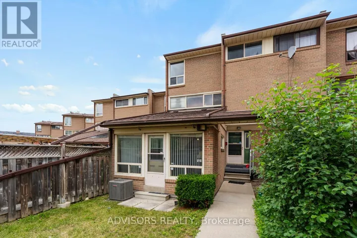 121 - 256 JOHN GARLAND BOULEVARD, Toronto (West Humber-Clairville), Ontario M9V1N8