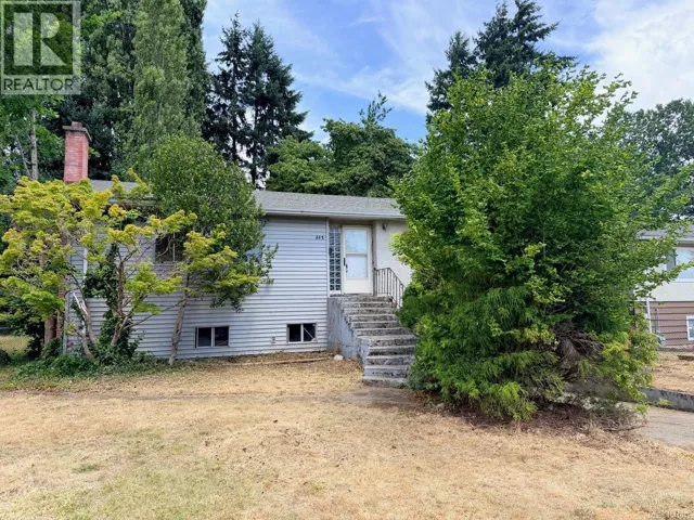 532 Duke St, Nanaimo, British Columbia V9R1K1