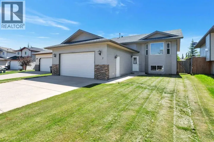 7 Firdale Close, Sylvan Lake, Alberta T4S2M1