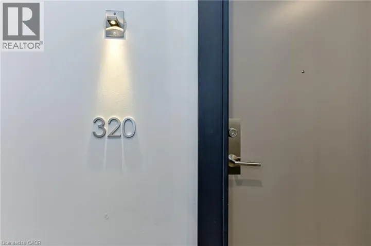 16 CONCORD Place Unit# 320, Grimsby, Ontario L3M4E8