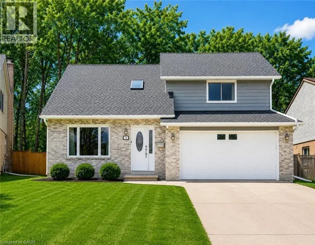 15 MCLEOD Court, Kitchener, Ontario N2R1A9