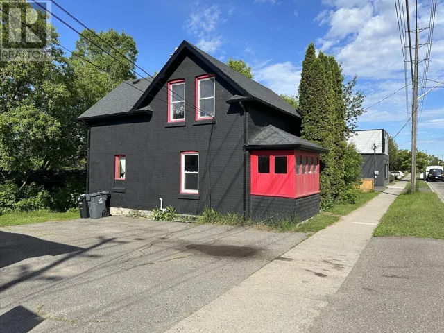 520 Van Norman ST, Thunder Bay, Ontario P7A4E4