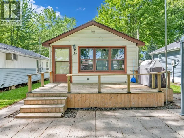 126 PLEASURE BEACH, Harrow, Ontario N0R1G0