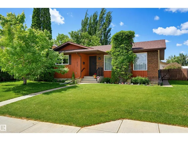 1920 65 ST NW, Edmonton, Alberta T6L1T2