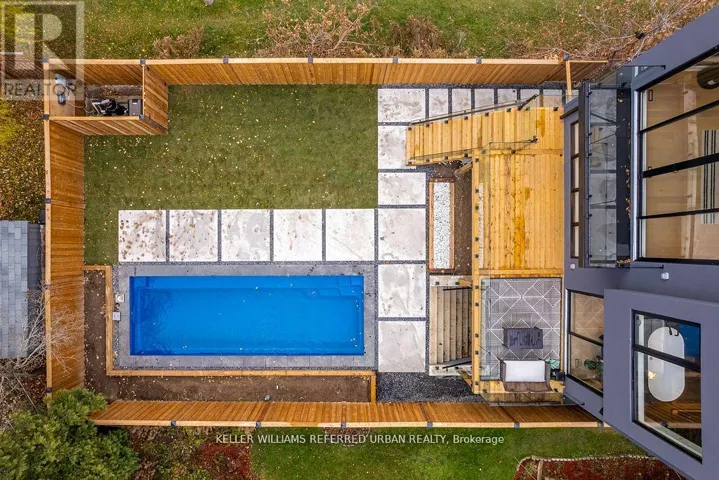 33 TWELFTH STREET, Toronto (New Toronto), Ontario M8V3G8