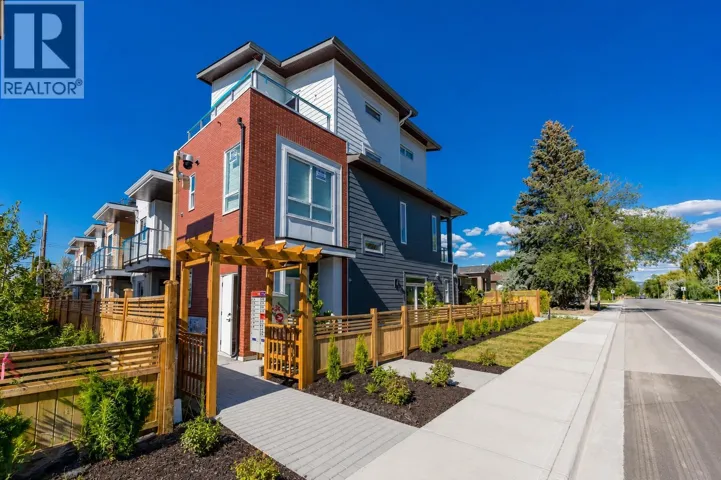 760 Raymer Avenue Unit# 4, Kelowna, British Columbia V1Y4Z8