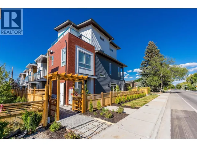 760 Raymer Avenue Unit# 4, Kelowna, British Columbia V1Y4Z8